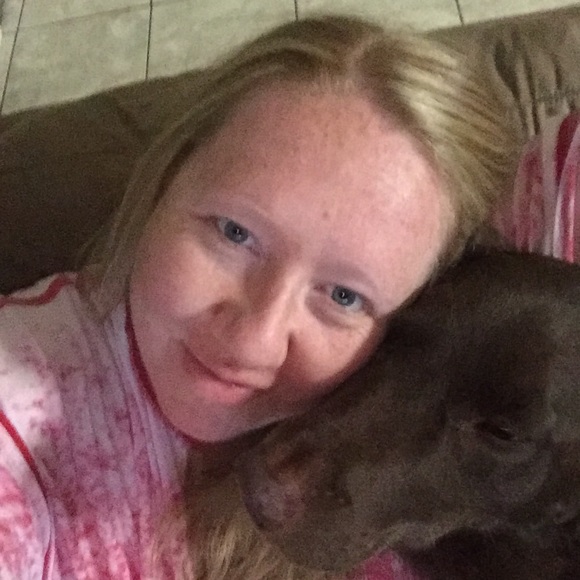 Meet your Posher, Aimee - Picture 3 of 4